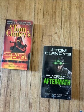 Tom Clancy Book Bundle (2)